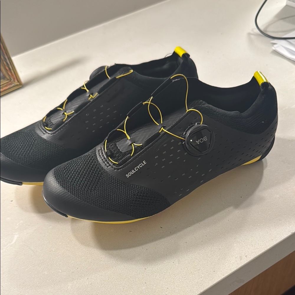 Soulcycle Size 40 Women’s Black Cycling Shoes